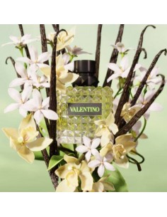 Valentino_Donna_Born_In_Roma_Gre_1707735012_0.jpg 2