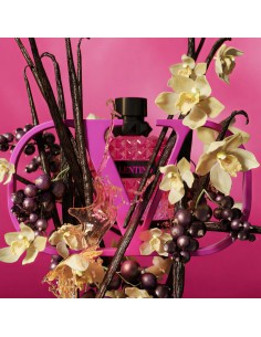 Valentino_Donna_Born_In_Roma_Ext_1738668079_0.jpg 2